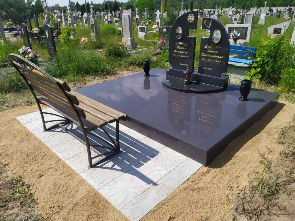 гранитный памятник для двоих