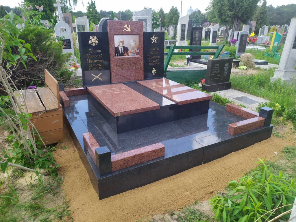 памятник двойной из гранита
